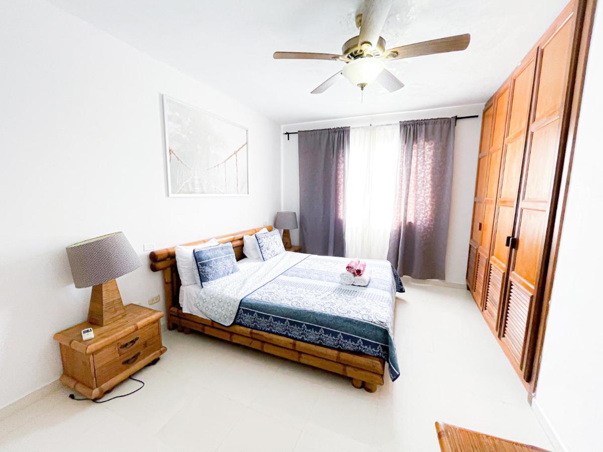 Villas & Apartments Vacation Hotel Rentals Long Term Bavaro Los Corales Punta Cana Exterior foto